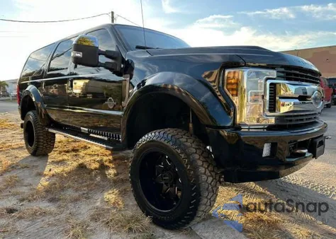 2004 Ford Excursion Eddie Bauer z USA, uszkodzony, nr VIN 1FMSU45P14EA06923